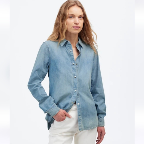 Madewell Denim Classic Button-Up Shirt in Altoona Light  Wash $88 XS - Picture 1 of 11